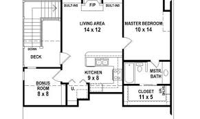Amazingplans.com offers detached garage apartment construction plan designs from designers in the united states and canada. Garage Apartment Floor Plan Floors Plans Apartments Ideas House Plans 85272