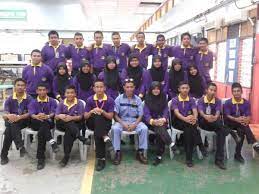 Tahun 2006 merupakan tahun kesepuluh penubuhan kipsas, dan sudah lebih sedekad kolej ini telah memacu kecemerlangan pendidikan tinggi islam di negeri pahang dan. Syida Selenge No Twitter My Friends Ak X Akan Lupe Korang Di Kolej Vokasional Sultan Ahmad Shah Kuala Rompin Pahang Http T Co Ffs8ntnw5k