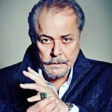 وأرفق محمد محمود عبد العزيز على الفيديو تعليق: Ù…Ø§ Ù„Ø§ ØªØ¹Ø±ÙÙ‡ Ø¹Ù† Ù…Ø­Ù…ÙˆØ¯ Ø¹Ø¨Ø¯ Ø§Ù„Ø¹Ø²ÙŠØ² Ù…Ø­Ù…ÙˆØ¯ Ù…Ù† Ù‡Ùˆ Ø³ÙŠØ±ØªÙ‡ Ø§Ù„Ø°Ø§ØªÙŠØ© Ø¥Ù†Ø¬Ø§Ø²Ø§ØªÙ‡ ÙˆØ£Ù‚ÙˆØ§Ù„Ù‡ Ù…Ø¹Ù„ÙˆÙ…Ø§Øª Ø¹Ù†Ù‡