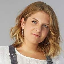 Eloise Glass's Instagram, Twitter & Facebook