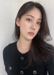 Mask Girl' Star Han Jae-yi published behind-the-scene photos