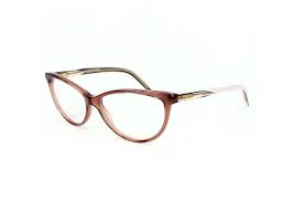 In case you haven't noticed, there's a revolution happening over at prints and surfaces of the gucci spring summer 2016 collection. Lunettes De Vue Gucci Pour Un Look Epure Opticshopping Stylish Glasses Cat Eye Glass Glasses