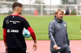 Gregor kobel, 23, from switzerland vfb stuttgart, since 2020 goalkeeper market value: Usee9n Onff1dm