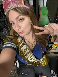 Tammy Sams's Instagram, Twitter & Facebook