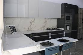 Para que esto sea posible, las cocinas actuales destacan por su diseño de líneas rectas si te pones analizar fotos de cocinas de alta gama, te darás cuenta rápidamente que cuentan con un diseño de. Cocinas Modernas Y Actuales En Cocina Facil Denia Com