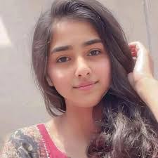 Tabatha Lincoln's Instagram, Twitter & Facebook