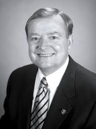 Jessica Grider (SLIM 2024), library media specialist at Park Hill High  School in Kansas City, Missouri, has been selected to participate in ALA  2025 class of Emerging Leaders. Congratulations, Jessica! #stingersup  #slim_esu