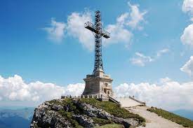 Un om poate avea totul, neavand nimic, si nimic avand totul. Joy Turist Prin Romania 10 Locuri De VÄzut In BuÈteni Cristinajoy Ro Blog De Bucurie Dezvoltare PersonalÄ AutoeducaÈie SÄnÄtate Èi ÈtiinÈÄ