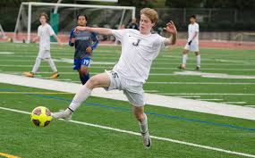 Recovered from injury, Samir Johnson leads No. 1 Jesuit past No. 9 Grants  Pass and into 6A semis