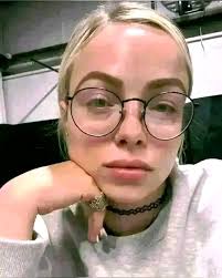 Honey, you're looking at my post, and you can't even say hi to me or you  don't know me anymore 💔💔 Liv Morgan
