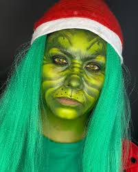 Que gusto me dió maquillar a mis queridos @angie.ru y @rene_pacheco_de_alba  💜 ✨ Un grinch y una dama preciosa ✨ Muchas gracias por la confianza 🙏🏻  #maritajara #makeup #grinch #socialmakeup #méxico #navidad #