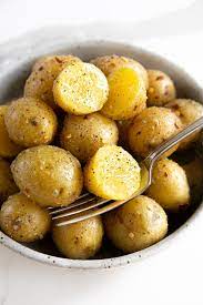 Garlic Butter Boiled Potatoes Recipe How To Boil Potatoes The Forked Spoon Recipe Boiled Potatoes Recipe Recipes Boil Red Potatoes Recipe