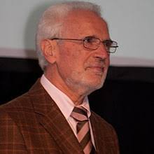 Prof. Dipl.-Kfm. Karl Bayer wird 85