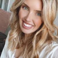 Jessica Pasco's Instagram, Twitter & Facebook