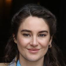 During her junior year at simi valley high school, woodley was tapped for the starring role of amy juergens on the secret life of the american teenager. Shailene Woodley Bio Wiki Age Height Weight Net Worth Relationship Boyfriend Career Facts Biography Gist
