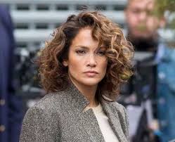Jennifer lopez slipped into some lingerie to promote her las vegas show this week. 25 Gorgeous Jennifer Lopez S Hairstyles For Inspiration
