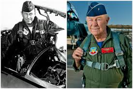 Întreabă ce nu ştii să faci din temă. Cel Mai Rapid Om Din Lume A Murit Chuck Yeager A DepÄƒsit Bariera Sunetului Acum 73 De Ani