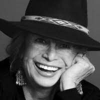 Diana Ferrari's Instagram, Twitter & Facebook