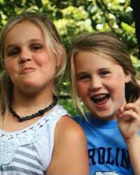 Time for a new series #ChiODuo with seniors Eleanor Williams and Jane  Durden!🫂💌🫧 Hi! My name is Eleanor and I'm a senior from Charlotte, NC.  I'm an advertising major with minors in