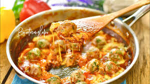 Rasa nak makan bebola daging lembu, kepak ayam dan karipap? Cheesy Meatball Meleleh Super Marvellous Buat Orang Lapo