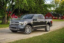 По ттх клиренс не так уж велик — 206 мм, но не надо. Car Review 2021 Ford F 150 Platinum Kent Reporter