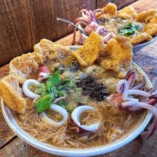 new the 10 best food today with pictures 面線町之前停車就默默注意到這間赤峰街巷內轉角的一間麵線 小店第一次吃這麼奢華的一碗麵線整碗海味把常見的簡單的台灣小吃變得不簡單最愛這種料好料滿的食物了