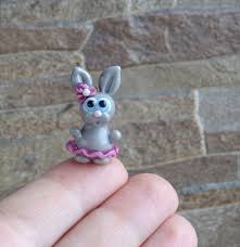 Cute Tiny Glass Bunny Rabbit Miniature By Myhappyhobby Lampwork Art Beads Supply For Kids Jewelry Making Easter Bunny Decorations Bunny Decor Easter Figurine