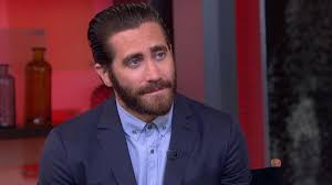 In southpaw, jake gyllenhaal portrays billy the great hope, a boxer who retires while still on top of the sport, immediately sees his wife murdered and daughter taken away, falls into a downward spiral. Southpaw Star Jake Gyllenhaal Ko S Times Square Video Abc News
