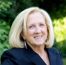 Danielle Valenti, Connecticut Real Estate Agent