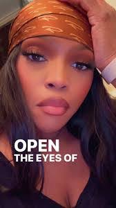 Shana Wiggins's Instagram, Twitter & Facebook