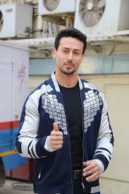 Tiger Shroff Already Looks A Winner In Student Of The Year 2 Trailer Tiger Shroff Tiger Shroff Body Famous Indian Actors