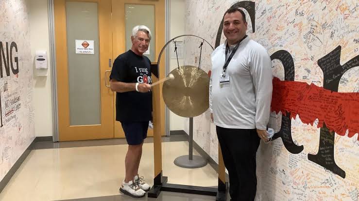 Blue Jays broadcaster Buck Martinez completes final cancer treatment