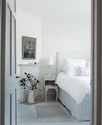 This smart bedroom uses different shades of pink and grey. 21 Chic Pink And Gray Bedrooms Bedroom Color Combinations