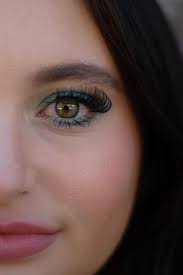 Central Heterochromia with Green Eyes