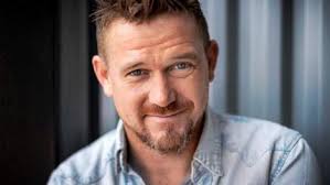 Javier guzman official sherdog mixed martial arts stats, photos, videos, breaking news, and more for the featherweight fighter from mexico. Ad Show En Twitter Nieuwe Vriendin Johnny De Mol Heeft Dochter Uit Eerdere Relatie Ging Ook Met Javier Guzman Https T Co 3o1wt6wjek