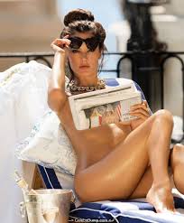 Alessandra Ambrosio sexy, topless & nude photos & movies | Celebs Dump