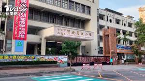 重慶的遊樂場 重慶的峽谷 重慶的大洞穴和洞窟 重慶的森林 重慶的花園 重慶的地質構造 重慶的溫泉和間歇泉 重慶的山脈 重慶的國家公 tripadvisor 旅客認為，從重慶出發的最佳一日遊有： X5znem1 4l Stm