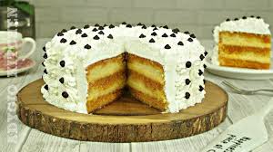 Deasupra intindeti crema de vanilie. Tort Cu Crema De Vanilie Si Sirop De Caramel Tort Petre Roman Youtube