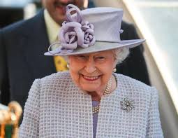 Elizabeth ii), полное имя — елизаве́та алекса́ндра мари́я (англ. Koroleva Rasporyadilas Nakryt Na Rozhdestvo Detskij Stol