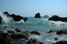 Bright Waters Spray Near The Little Arch Islands Dot The Water Planet South Mazatlan Sinaloa Mexico Sinaloa Water Mazatlan