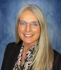 Jill Henninger's Instagram, Twitter & Facebook