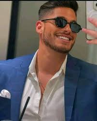 LOOKING FOR A BORN AGAIN AFRICAN WOMAN ✓ NAME : Dr Walter Hewitt. AGE :45  years . NATIONALITY : USA HOME TOWN : London . OCCUPATION : Doctor .  MARITAL STATUS :