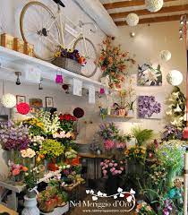 Nel Meriggio D Oro Negozio Di Fiori Piante Idee Via Firenzuola Firenze Florist Wreaths Make It Yourself