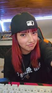 Angie Chinese Singer from Trxas