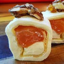 Dejate Tentar Con El Soulroll Relleno De Salmon Palmitoy Queso Philadelphia Envuelto En Tamago Queso Por Fuera Y Lluviade Almendras Best Sushi My Sushi Food