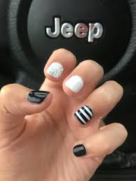 Black And White Striped Nails Halloween Black And White Striped Gel Nails Http Hubz Info 58 Cute Nail Art Design Cute Gel Nails Gel Nails Gel Toe Nails