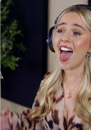 Isabelleringz Singer