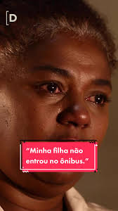 Diretora Larissa Weem Aparece