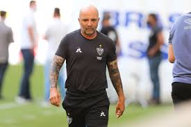 C'est racing club de lens (rcl) qui recoit lille osc metropole (dogues) pour ce match francais du vendredi 07 mai 2021 (resultat de championnat francais). Foot Ligue 1 Sampaoli Pret A Sortir La Banderole Pour Soutenir Lille Face A Lens Sport Business Mag