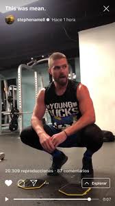 Stephen amell hairstyles haircuts and colors. No Spoilers Is That The Goatee The Filming Have Started And The New Haircut Was Supposed To Appear In The Premiere Of S7 Arrow